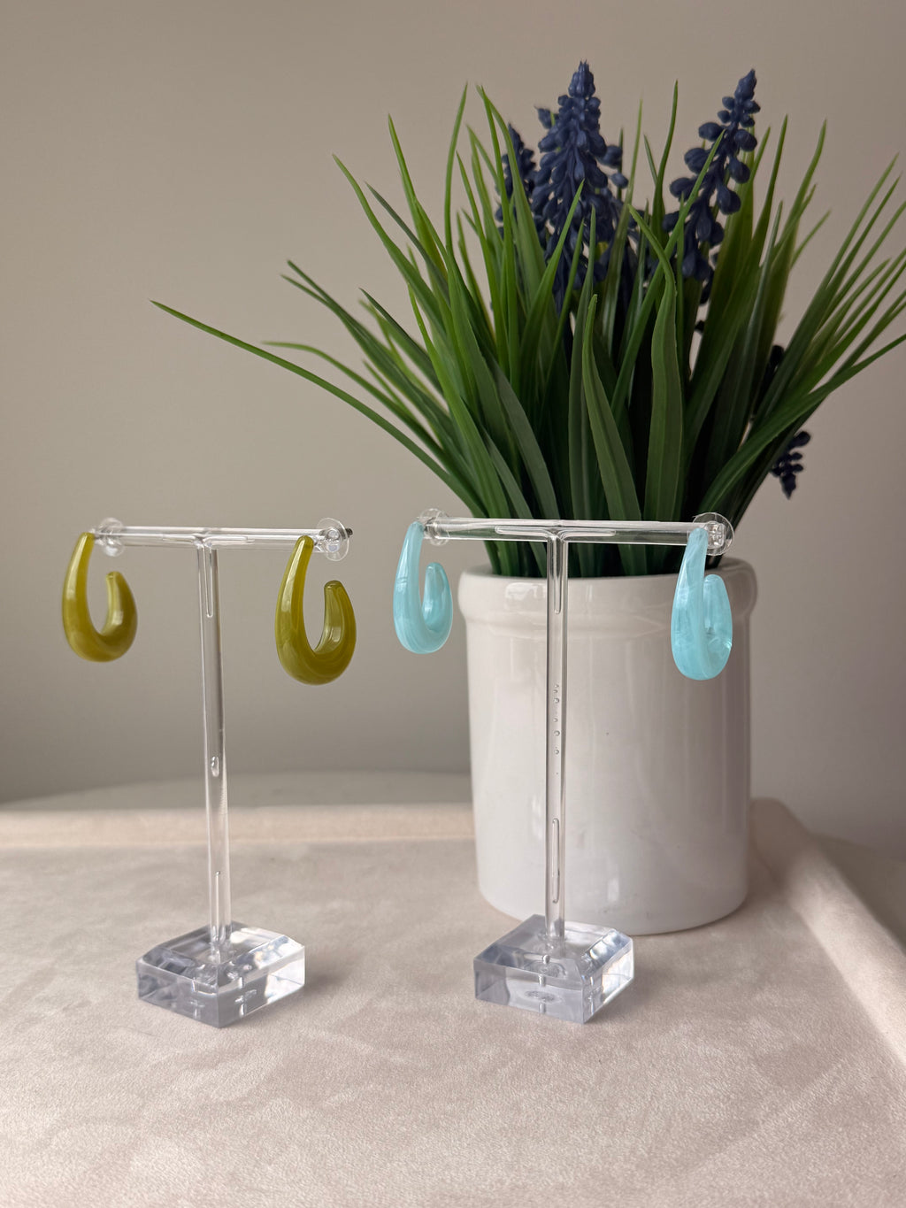 Margaret Acrylic Hoop